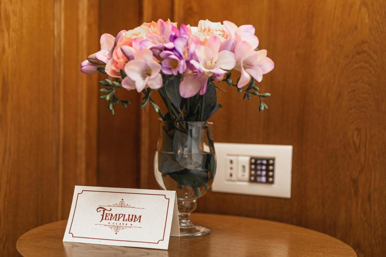 ホテル Templum Clava ブカレスト エクステリア 写真